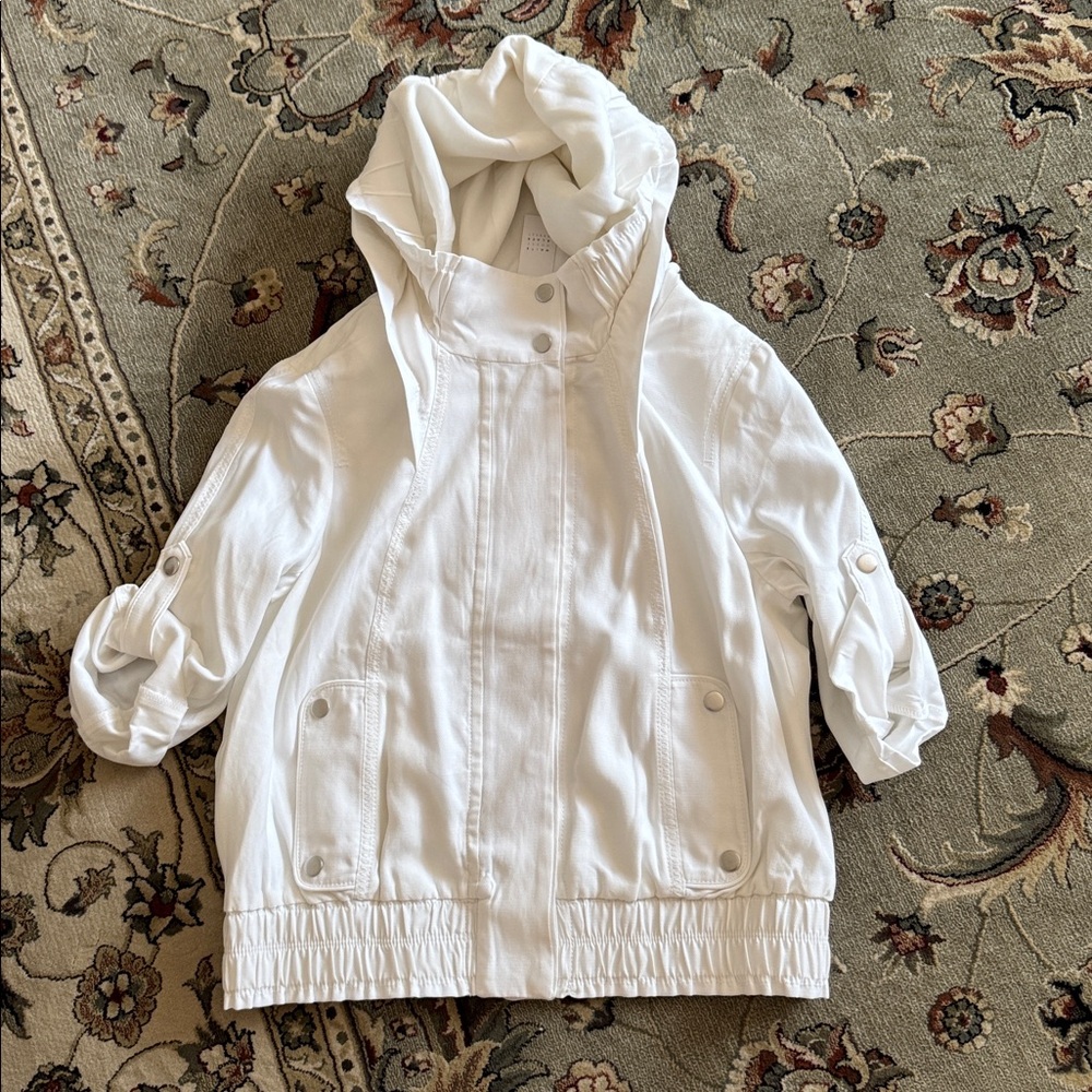 White house black market WomenWhite  with Hood jacket size xs - Picture 2 of 13